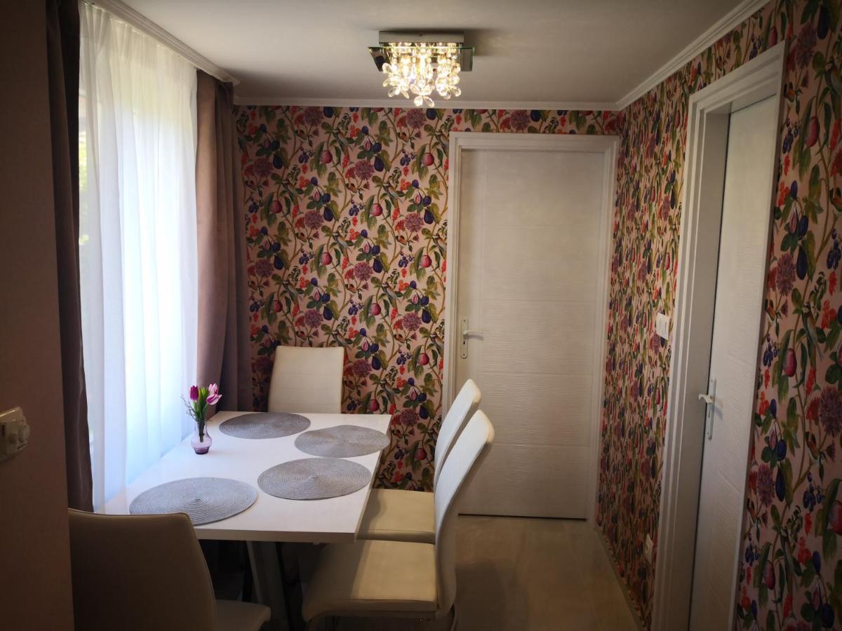 Kupola Apartman Сегед Екстериор снимка
