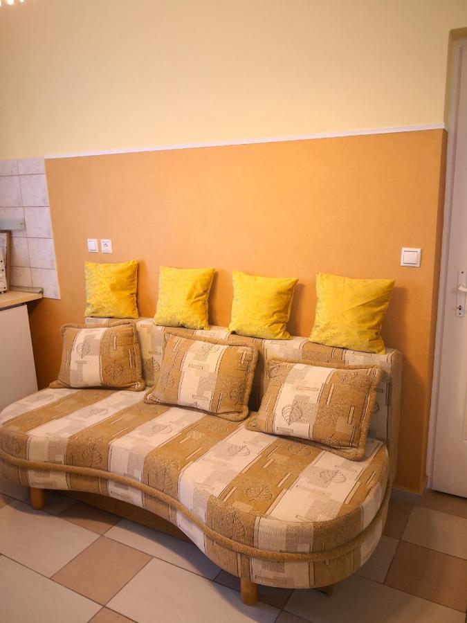Kupola Apartman Сегед Екстериор снимка