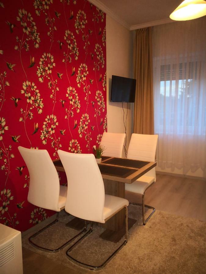 Kupola Apartman Сегед Екстериор снимка