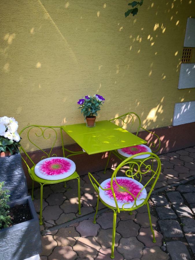 Kupola Apartman Сегед Екстериор снимка