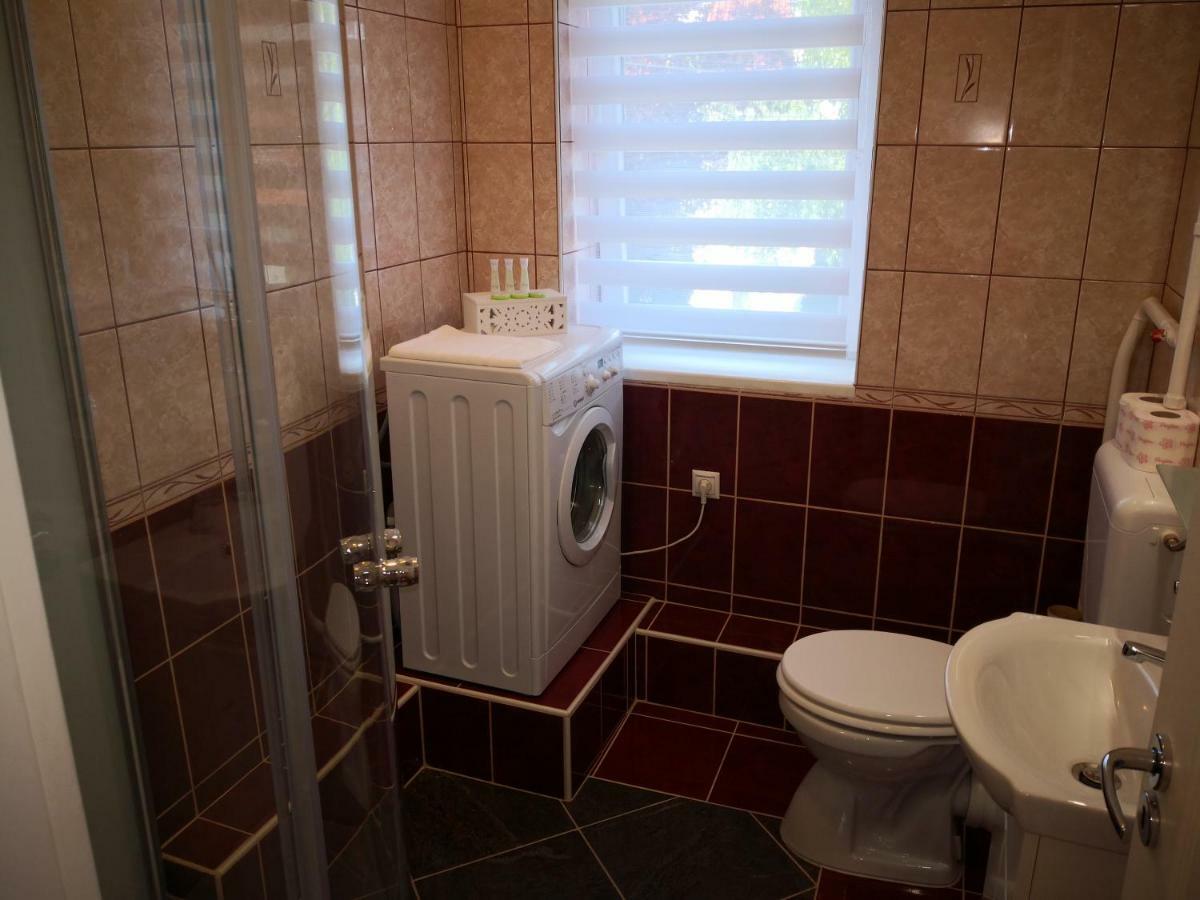 Kupola Apartman Сегед Екстериор снимка