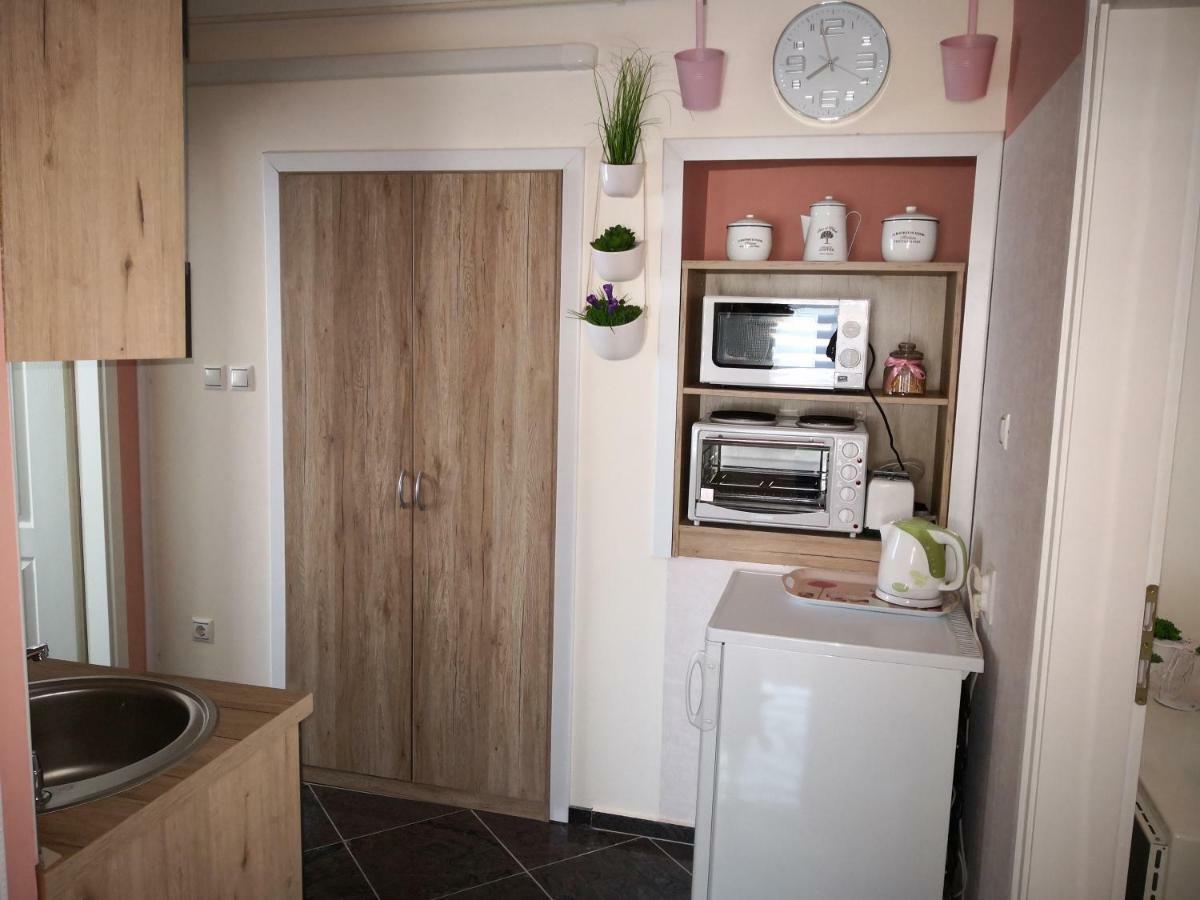 Kupola Apartman Сегед Екстериор снимка