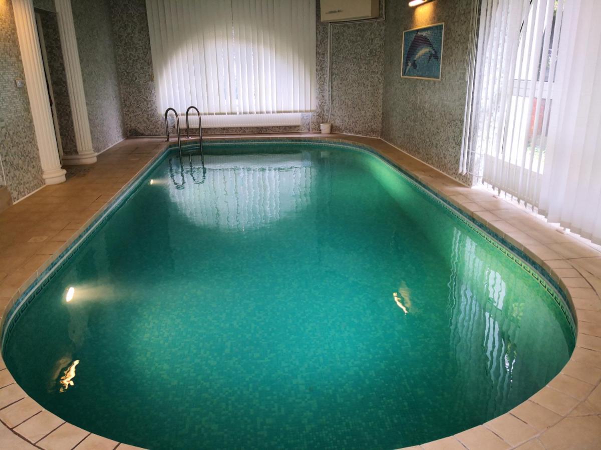 Kupola Apartman Сегед Екстериор снимка