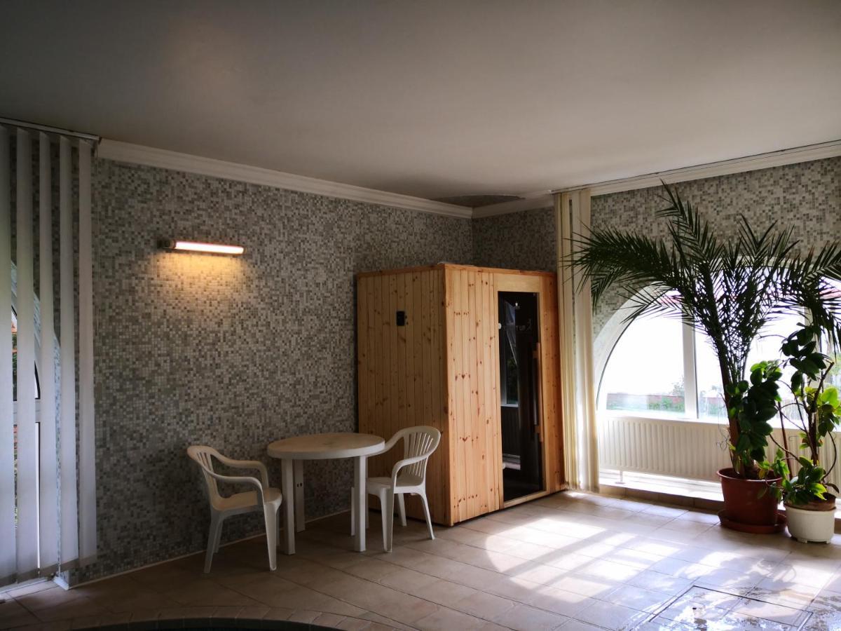 Kupola Apartman Сегед Екстериор снимка